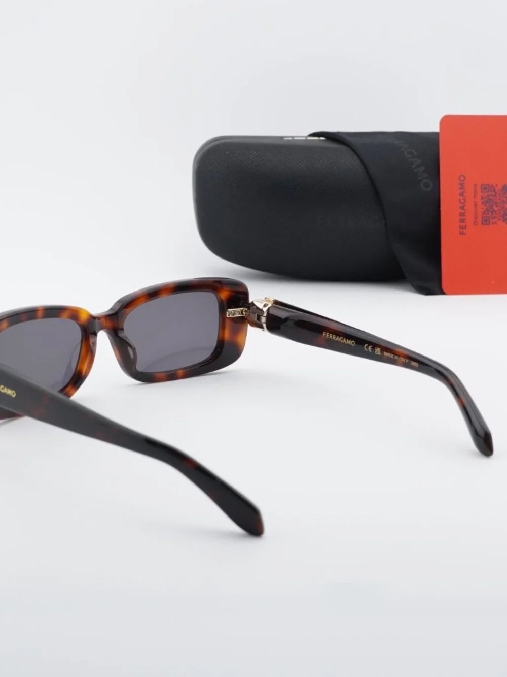 Salvatore Ferragamo SF1105S 240 Square Sunglasses - Havana / Smoke